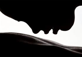 6 Cara Terbaik Menyenangkan Wanita di Ranjang