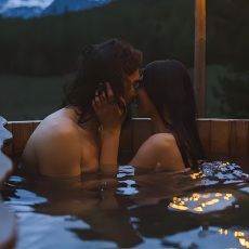 Cara berhubungan seks di kamar mandi